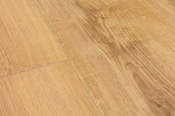Виниловый ламинат Quick-Step КЛАССИЧЕСКИЙ НАТУРАЛЬНЫЙ ДУБ BAGP40023 1256х194х2,5мм 33 класс 3,655кв.м