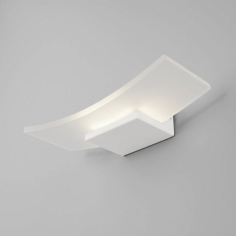 Светильник настенный Eurosvet Share 40152/1 LED белый 3Вт LED