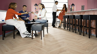 Ламинат KRONOTEX HERRINGBONE ДУБ ТУЛУЗА D3678 665х133х8мм 32 класс 1,238кв.м