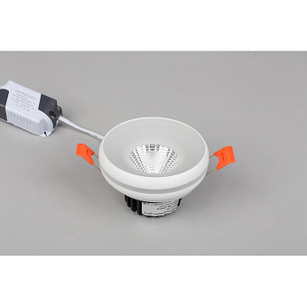 Светильник точечный встраиваемый Omnilux Genova OML-102809-06 6Вт LED