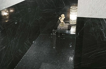 Полированный керамогранит FAP CERAMICHE Roma Diamond FPXE Nero Reale Brillante 80х80см 1,28кв.м.