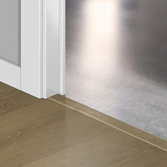 Порог Quick-Step 2000х45х8мм Дуб бархатный песочный QSVINCP40159