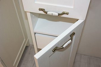 Пенал напольный Акватон Леон 1A187903LBPR0 33х31,2х190см дуб бежевый/дуб белый