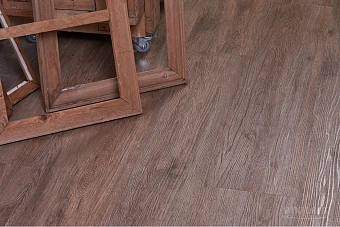 Виниловый ламинат Vinilam Дуб Оливковый 61512 1220х225х5,5мм 43 класс 2,2кв.м