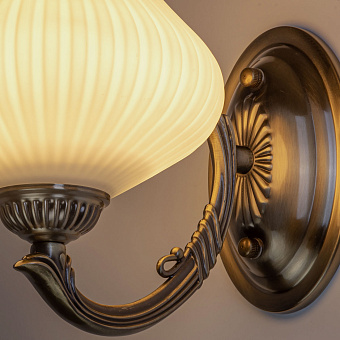 Бра MW-light Фелиция 27 114020601 40Вт E27