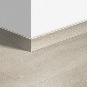 Плинтус Quick-Step 2400х77х14мм Дуб Лесной Массив Светло-Серый QSPSKR03547