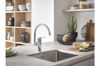 Смеситель для кухни GROHE Eurosmart 33202003 высокий излив хром