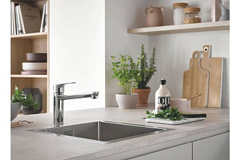 Смеситель для кухни GROHE Eurosmart 30463000 поворотный излив хром