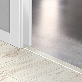 Порог Quick-Step 2150х48х13мм Сосна белая затертая QSINCP01235