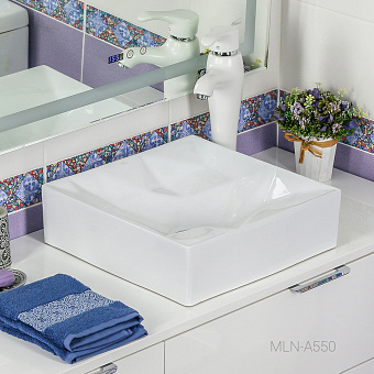 Раковина накладная MELANA A550-805 40х40см