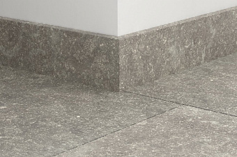 Плинтус Quick-Step 2400х77х14мм Темный голубой камень QSPSKR05485