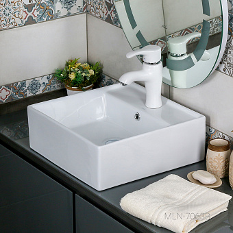 Раковина накладная MELANA 7063B-805 41х41см
