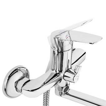 Смеситель для ванны MILARDO Niagara NIASBLCM10 хром глянец
