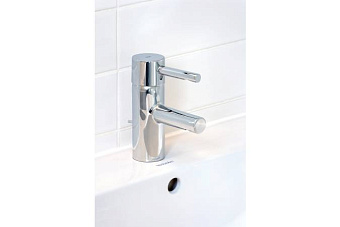 Смеситель для раковины GROHE Essence 33562000 хром