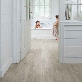 Виниловый ламинат Quick-Step Дуб каньон серый пилёный BAGP40030 1256х194х2,5мм 33 класс 3,66кв.м