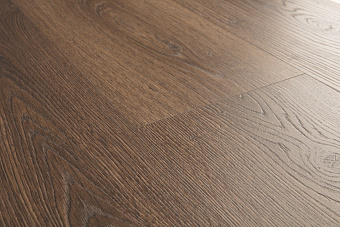 Ламинат Quick-Step Classic Plus Hydro Дуб горный коричневый CLH4091 1200х190х8мм 32 класс 1,596кв.м