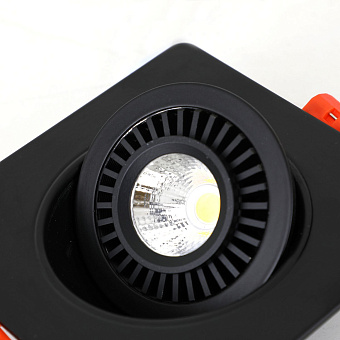 Светильник точечный встраиваемый Favourite Cardine 2416-1U 5Вт LED