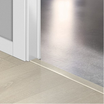Порог Quick-Step 2000х45х8мм Дуб бархатный светлый QSVINCP40157