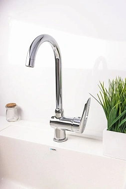 Смеситель для кухни Maxonor MN4007 поворотный излив хром