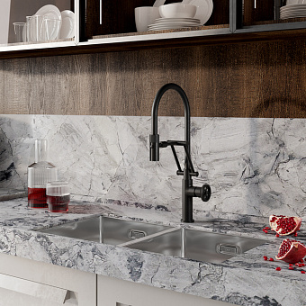 Смеситель для кухни IDDIS Grange GRABLFLi05 поворотный излив чёрный матовый
