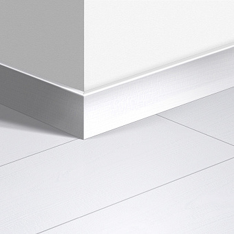 Плинтус Quick-Step 2400х77х14мм Доска белая QSPSKR01859