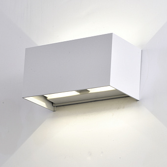 Светильник фасадный Mantra DAVOS 7820 10Вт IP54 LED матовый белый