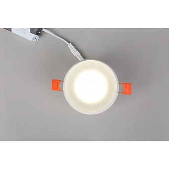 Светильник точечный встраиваемый Omnilux Genova OML-102809-06 6Вт LED