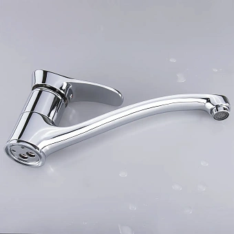 Смеситель для кухни Maxonor MN4201 поворотный излив хром