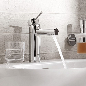 Смеситель для раковины GROHE Essence New 23379001 хром