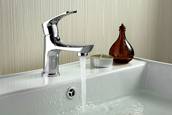Смеситель для раковины LEMARK Plus Shape LM1706C хром