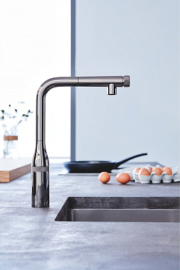 Смеситель для кухни GROHE Essence 31615A00 традиционный излив тёмный графит глянец