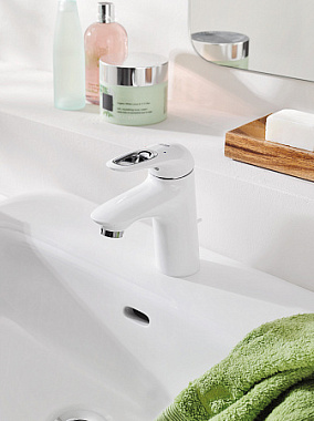 Смеситель для раковины GROHE Eurostyle New 33558LS3 белый