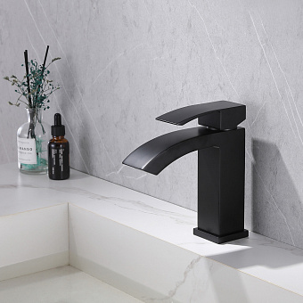 Смеситель для раковины Abber Wasserfall AF8610B чёрный матовый