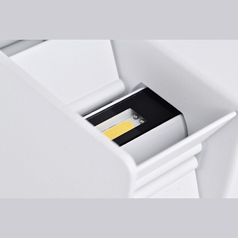 Светильник фасадный Mantra DAVOS 7820 10Вт IP54 LED матовый белый