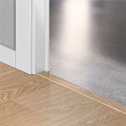 Порог Quick-Step 2000х45х8мм Дуб чистый натуральный QSVINCP40097