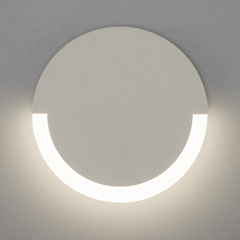 Светильник настенный Eurosvet Radiant 40147/1 LED белый 5Вт LED