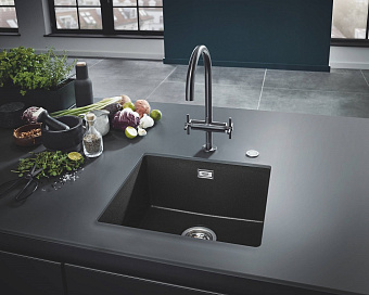 Мойка кухонная GROHE K700U 31653AP0 45,7х40,6см чёрный матовый