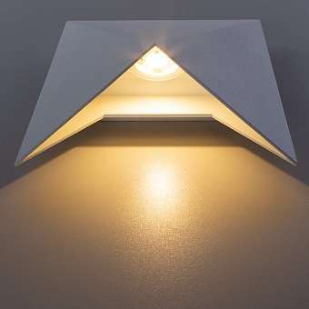 Светильник настенный Arte Lamp BUSTA A1609AP-1WH 7Вт LED