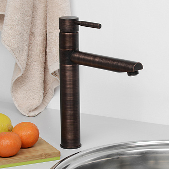 Смеситель для кухни WASSERKRAFT A8147 поворотный излив тёмная бронза