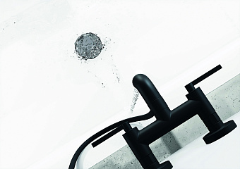 Смеситель для ванны KLUDI Nova Fonte 205403915 чёрный матовый