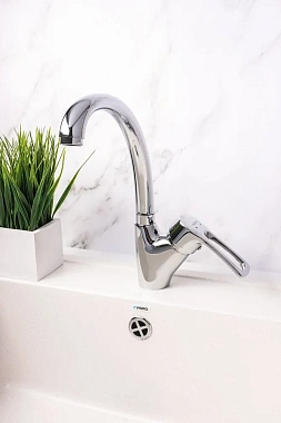 Смеситель для кухни Maxonor MN4166 поворотный излив хром
