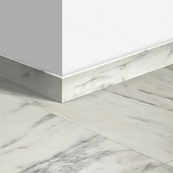 Плинтус Quick-Step 2400х77х14мм Мрамор Бежевый QSPSKR04506
