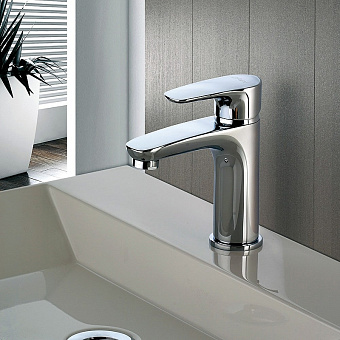 Смеситель для раковины Paini Parallel 47CR205LMKM хром