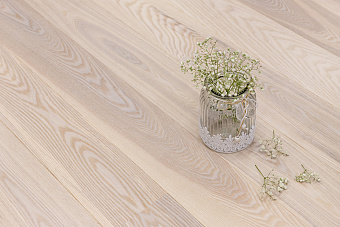 Паркетная доска Upofloor AMBIENT ясень GRAND MARBLE MATT 10313136A4001112 2000х138х14мм 2,2кв.м 1-полосная