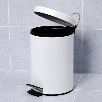 Мусорное ведро WASSERKRAFT K-635WHITE белый 5л с педалью