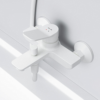 Смеситель для ванны AM-PM X-Joy F85A10033 белый