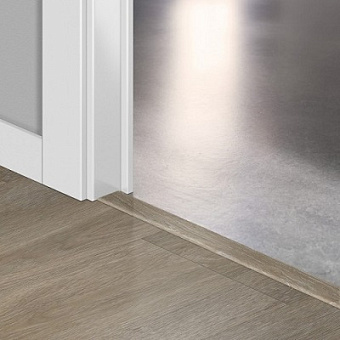 Порог Quick-Step 2000х45х8мм Серо-бурый шёлковый дуб QSVINCP40053