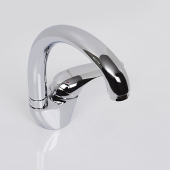 Смеситель для кухни WASSERKRAFT Rossel 2807 поворотный излив хром
