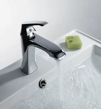 Смеситель для раковины Maxonor PL1088 хром