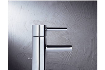 Смеситель для раковины GROHE Essence 33562000 хром